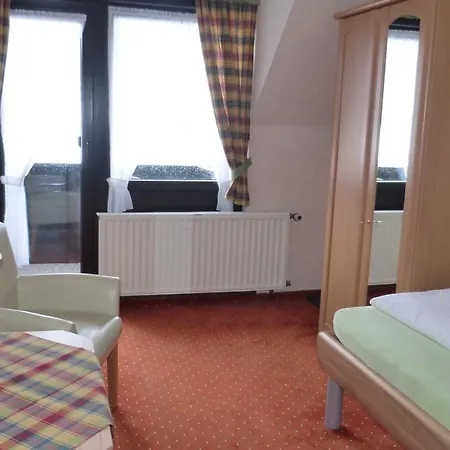 Pensjonat Cafe-pension Waldesruh 3*